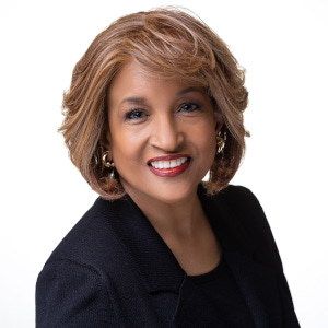 photo_Bishop_McKenzie_Photo2_sq300